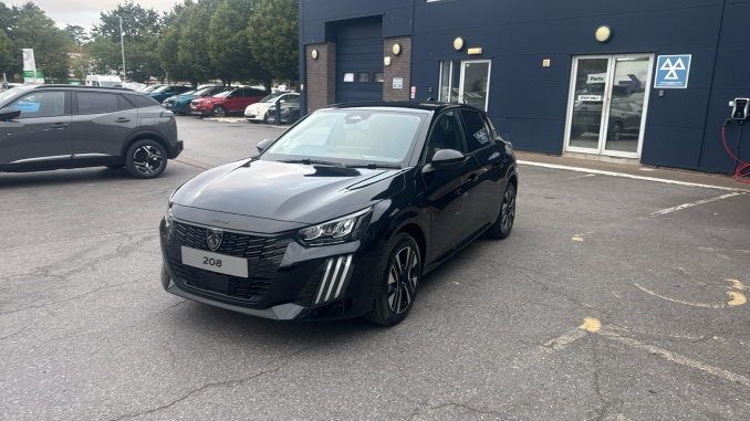 Peugeot 208 1.2 Hybrid 110 Allure 5dr e-DSC6 Petrol Hatchback - Image 20